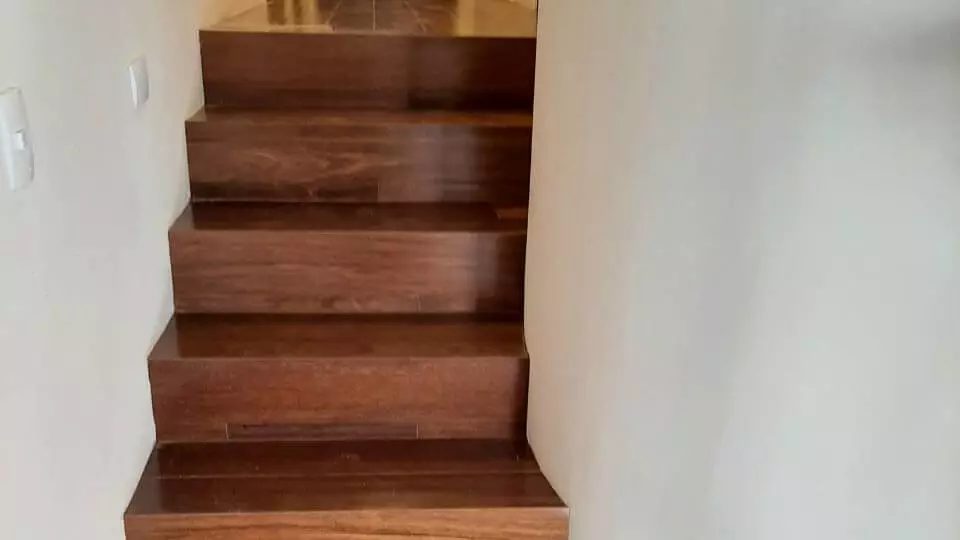 Escadas de Madeira