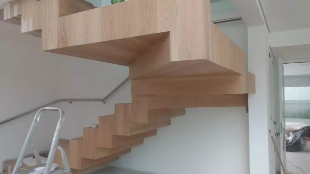 Escadas de Madeira