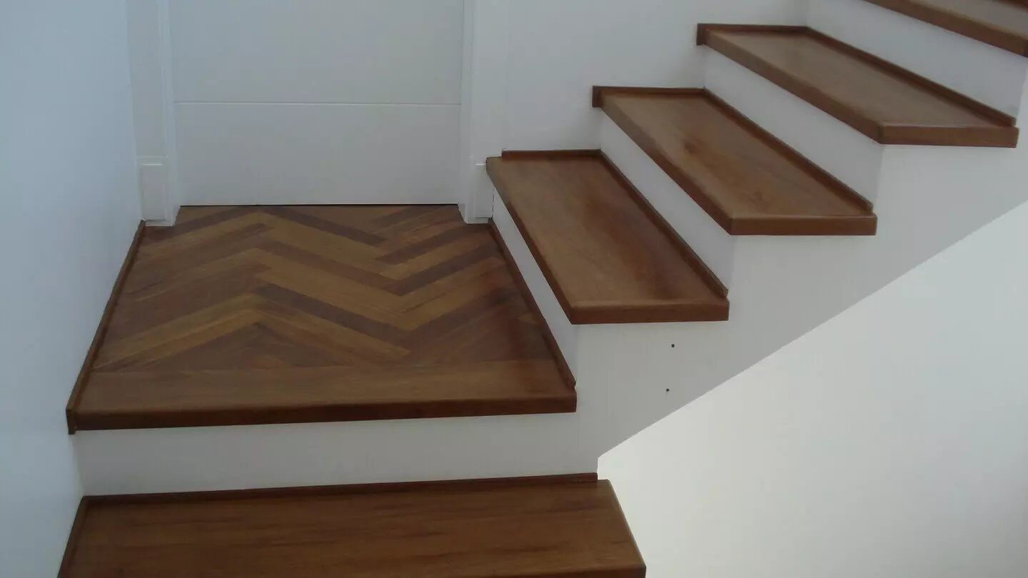 Escadas de Madeira